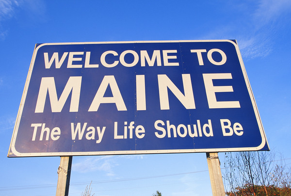 Welcome,To,Maine,Sign