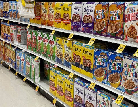 Picture of the breakfast cereal aisle in a supermarket